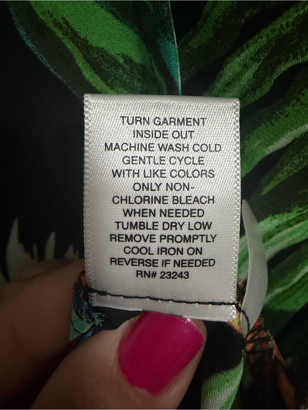 NY&Co 7th Avenue Tropical Floral Faux Wrap Sleeveless Blouse Size M - Picture 7 of 7